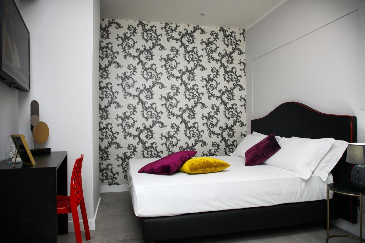 Principessa Isabella Luxury Rooms Salerno Luaran gambar