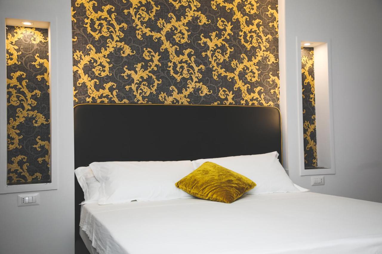Principessa Isabella Luxury Rooms Salerno Luaran gambar