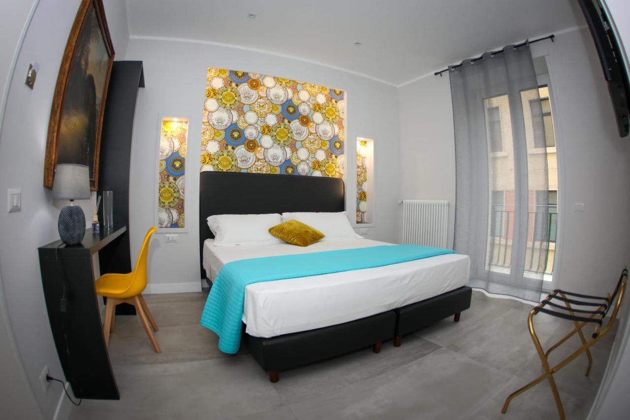 Principessa Isabella Luxury Rooms Salerno Luaran gambar