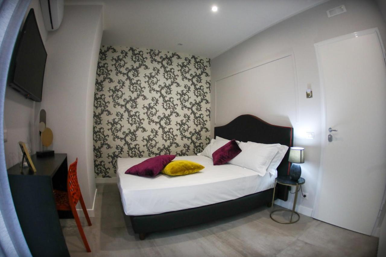 Principessa Isabella Luxury Rooms Salerno Luaran gambar